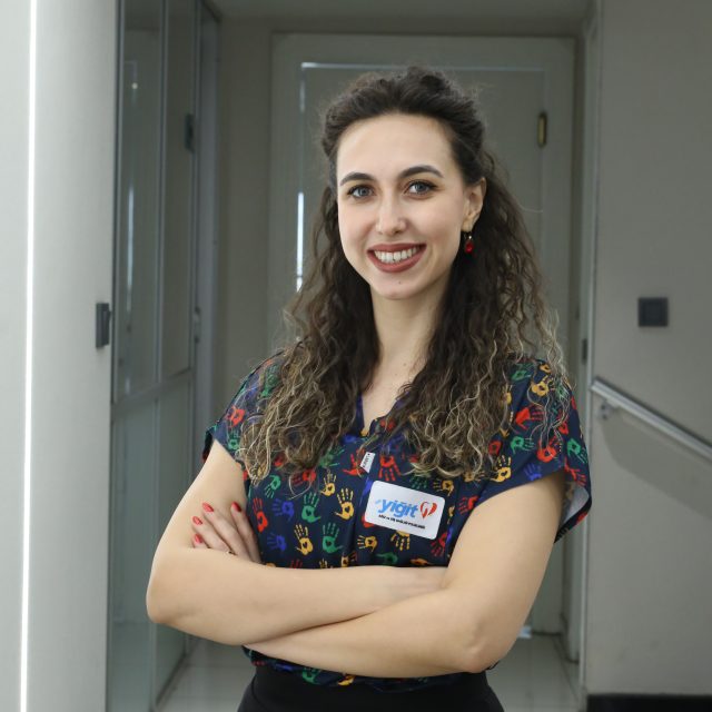 https://yigitdis.com/en/wp-content/uploads/2025/02/Uzm.Dt_.Hatice-Kubra-UYANIK-640x640.jpg